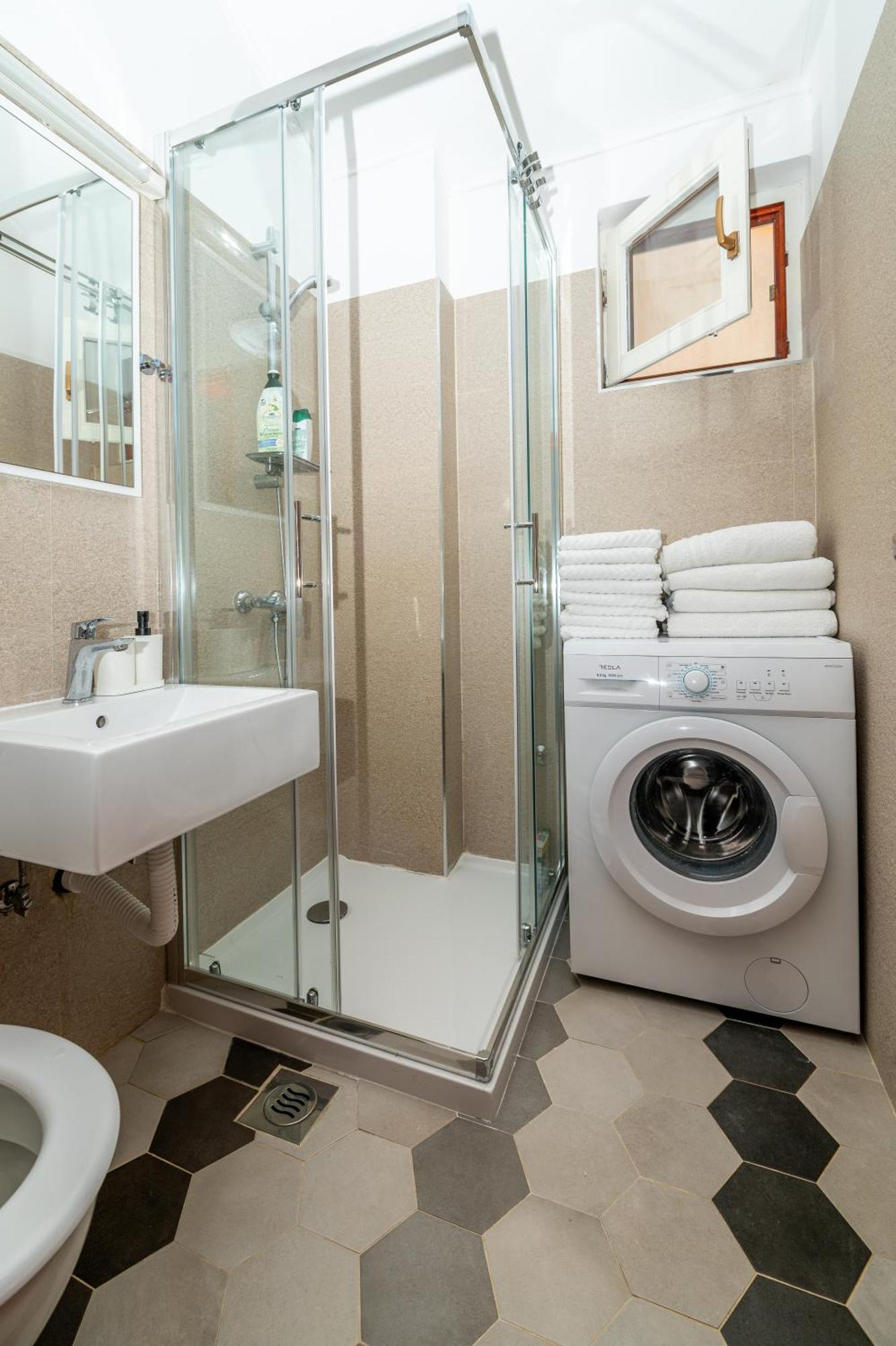 Apartments Vitoria Mali Lošinj Extérieur photo
